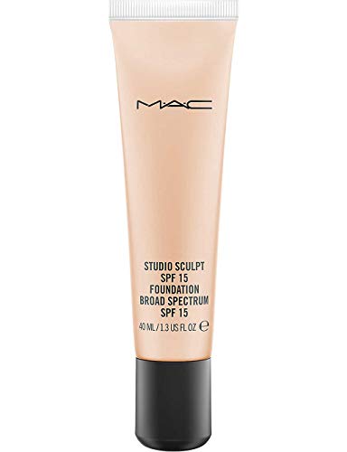 MAC Studio Sculpt SPF 15 Foundation NC20