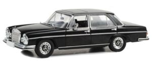 greenlight 86639 rocky iv rocky’s 1972 mer cedes-benz 280 sel 4.5 (w108) 1/43 scale diecast