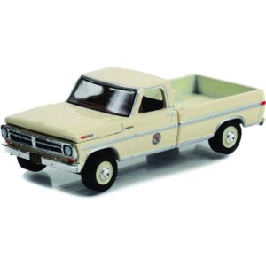 greenlight hollywood 44965-c hollywood special edition - fall guy stuntman association - 1972 f 250 camper special 1:64 scale