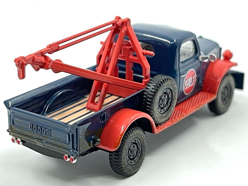 1950 Power Wagon Tow Truck Dark Blue (Weathered) with Mechanic Figure Limited Edition to 3600 pieces Worldwide 1/64 Diecast Model Car by Greenlight 51543