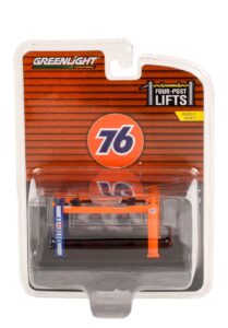 greenlight 1:64 auto body shop - four-post lifts series 2 - union 76 16120-c [shipping from canada]