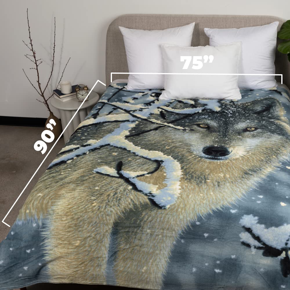 Dawhud Direct Silent Wolf Fleece Blanket for Bed, 75" x 90" Queen Size Winter Fleece Throw Blanket for Women, Men and Kids - Super Soft Plush Wolf Blanket Throw Animal Print Blanket, Blanket for Kids