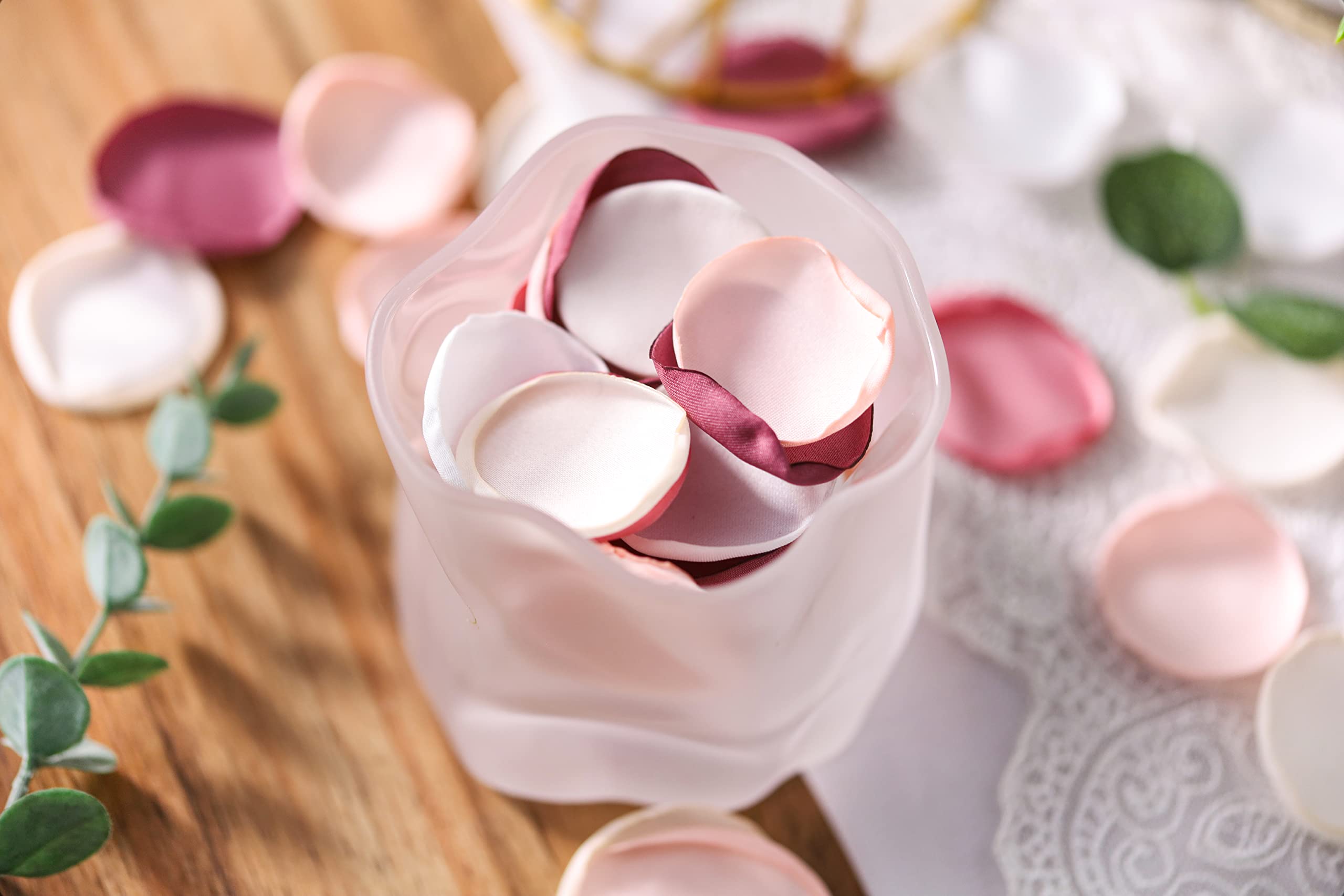 Der Rose 300pcs Artificial Flowers Silk Rose Petals Flower Girl Scatter Petals for Aisle Centerpieces Table Confetti Party Favors Home Wedding Decorations