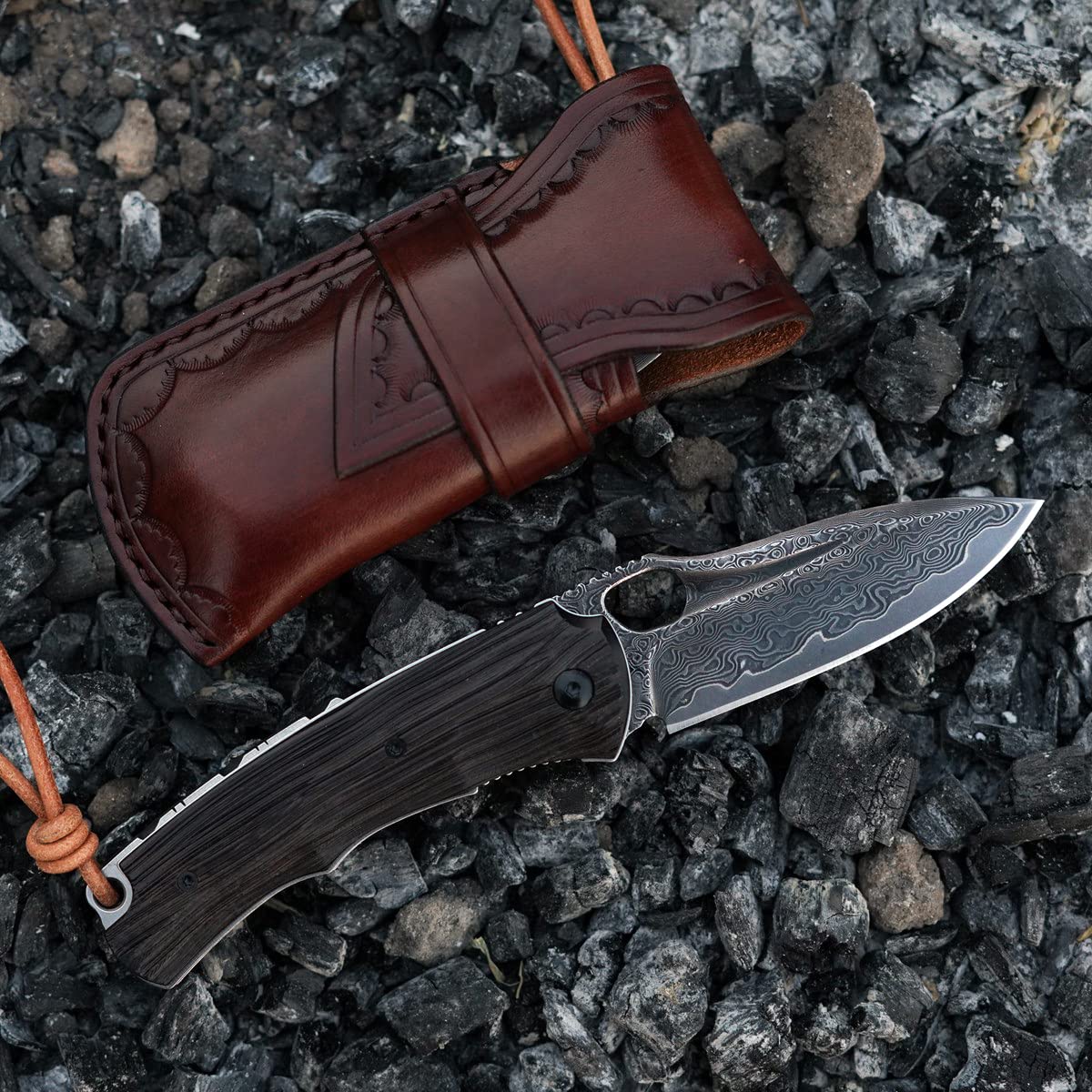 SPIRIT DEED Folding Knife 3in Handmade VG 10 Damascus Steel Knife Pocket Knife, Leather Case, Ebony Handle, with Padded Lock, Suitable for Outdoor Camping Fishing and Carrying Knives