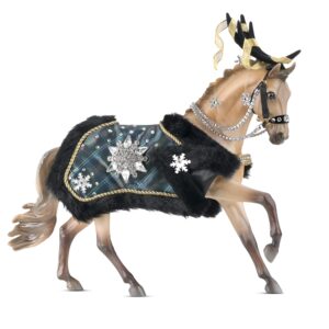 breyer horses 2023 holiday collection | traditional series holiday horse - highlander | model #700126