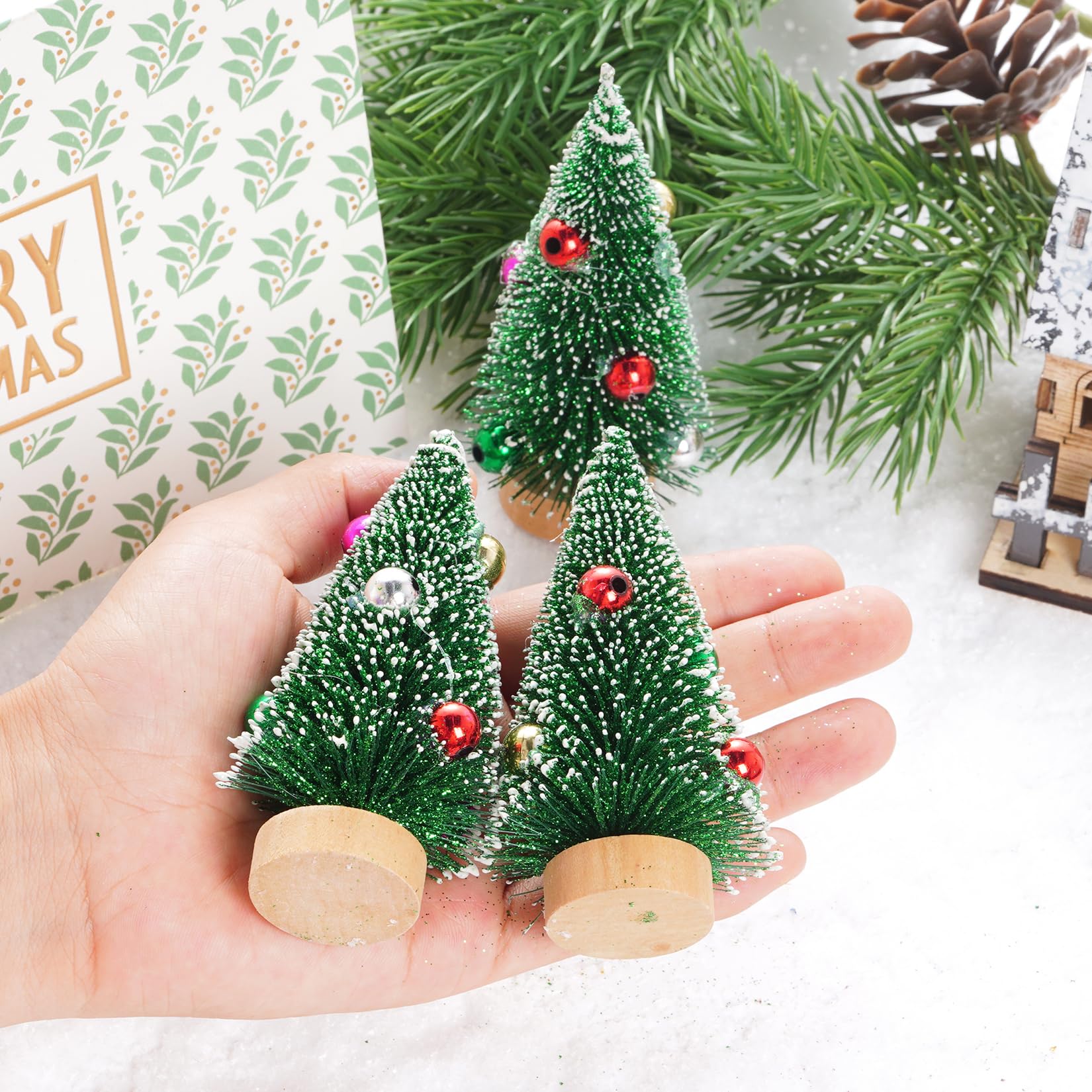 Yookat 12Pcs Mini Christmas Trees Small Sisal Trees Mini Pine Trees with Wood Base Mini Bottle Brush Trees Artificial Mini Christmas Trees Assorted Color for Christmas Winter Decoration (Green)