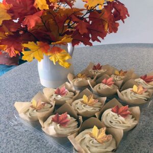 GEORLD Edible Fall Leaves Set of 48 Cake Decorations, Autumn Cupcake Topper 2 Colors