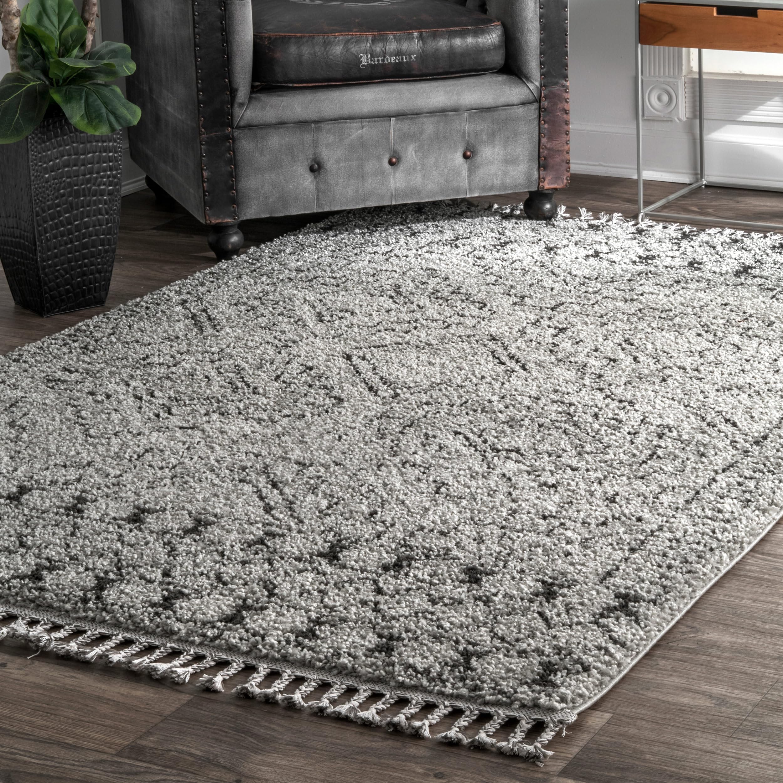 nuLOOM Vasiliki Moroccan Shag Tasseled Area Rug, 8x10, Grey