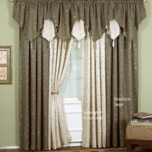 Today's Curtain Lexington Ascot 40" W x 25" L, Ecru/Sage