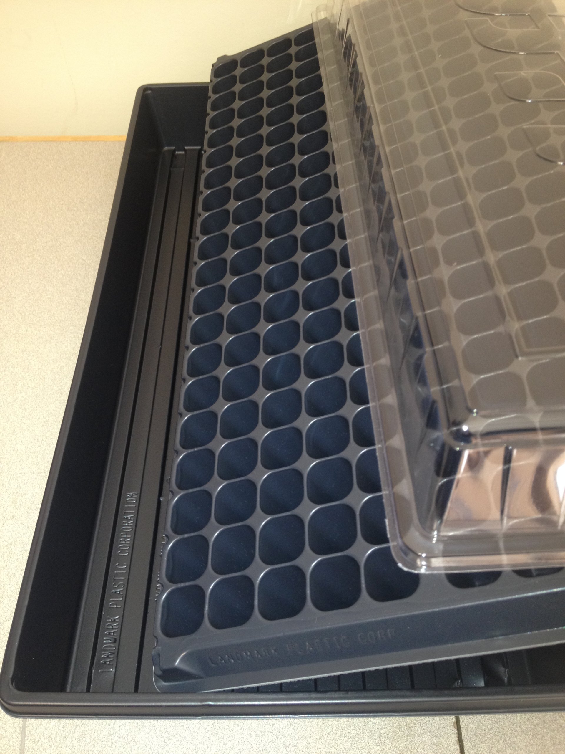 Seed Starting Kit (2ea) Seed Trays, 200 Cell Plug Trays, Humidity Dome Lids, Cloning