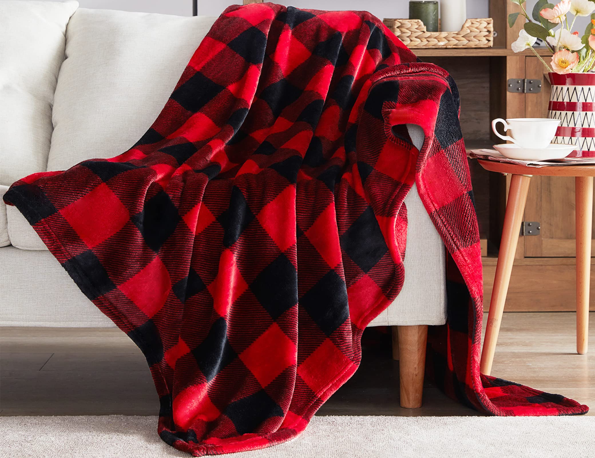 Touchat Fleece Throw Blankets, Buffalo Plaid Throw Blanket for Couch Sofa Bed, Soft Warm Fuzzy Cozy Plush Checkered christmas blanket, Lightweight Farmhouse Decor 50" x 60" (Red & Black)