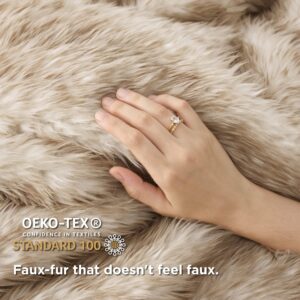 Bedsure Faux Fur Throw Blanket, Brown Thick and Warm Blanket for Winter, Fuzzy Elegant Fluffy Decoration Blanket for Sofa, Couch and Bed, Cozy Soft Luxury Blanket 50x70 inches