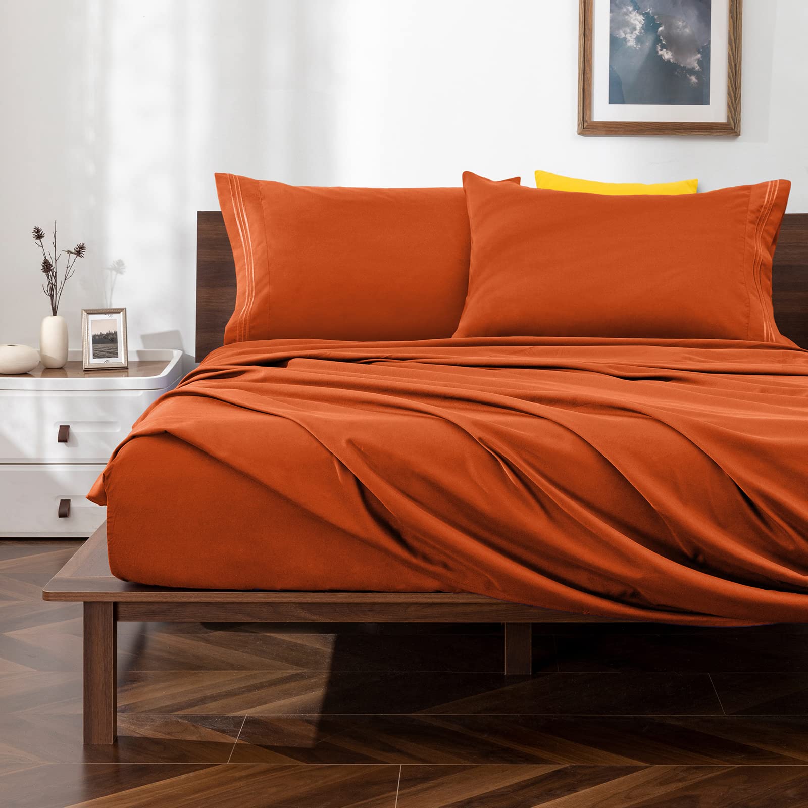 Horbaunal Burnt Orange Full Size Sheet Set - 4 Piece Hotel Luxury Bedding Sheets & Pillowcases - 16 Inch Deep Pocket Microfiber Bedding Set - 1800 Thread Count Soft & Wrinkle Bed Sheets