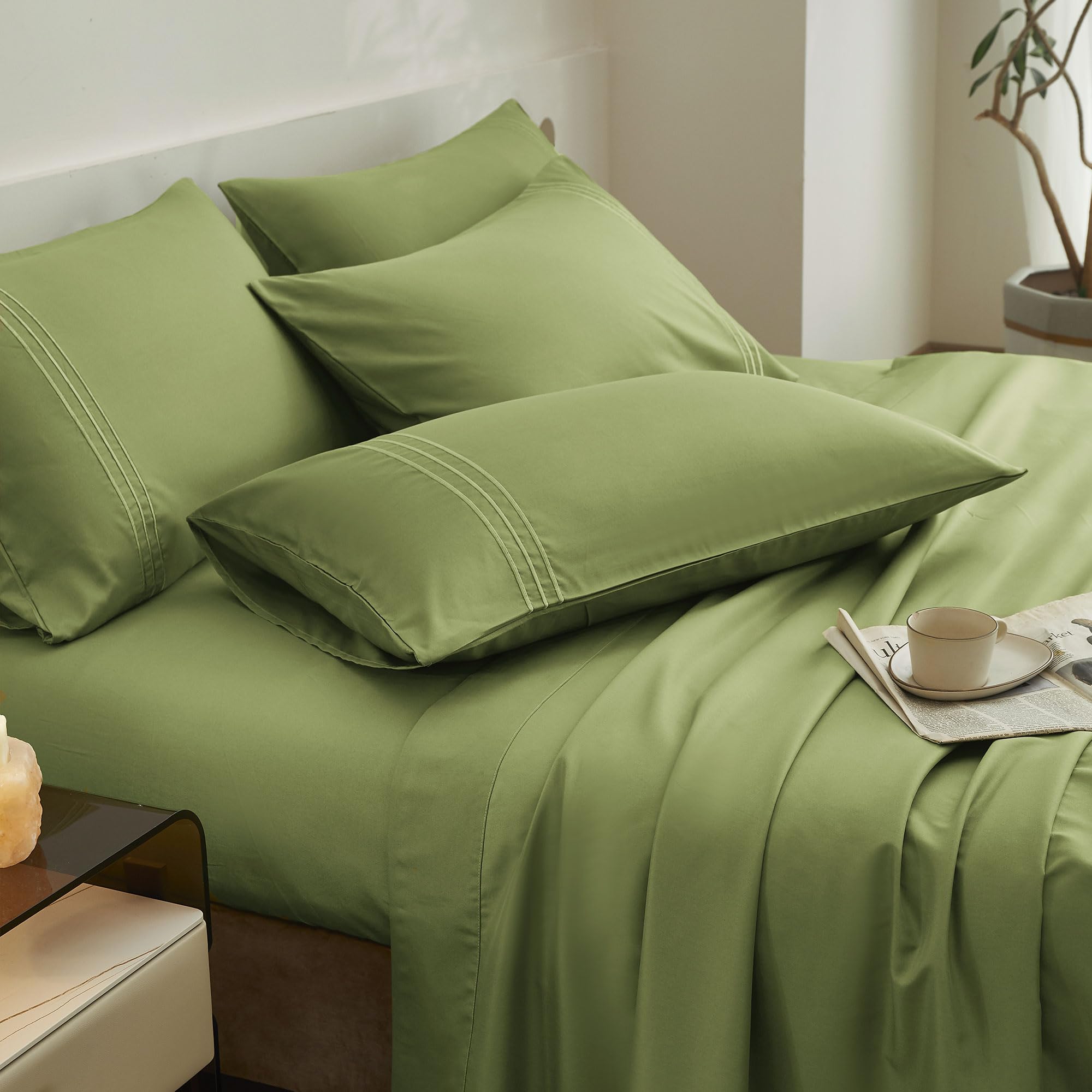 JELLYMONI Full Sheet Set - Avocado Green Soft Polyester Microfiber Sheets for Full Size Bed, Deep Pocket Up to 16", 4 Pieces Silky Bedding Sheets & Pillowcases