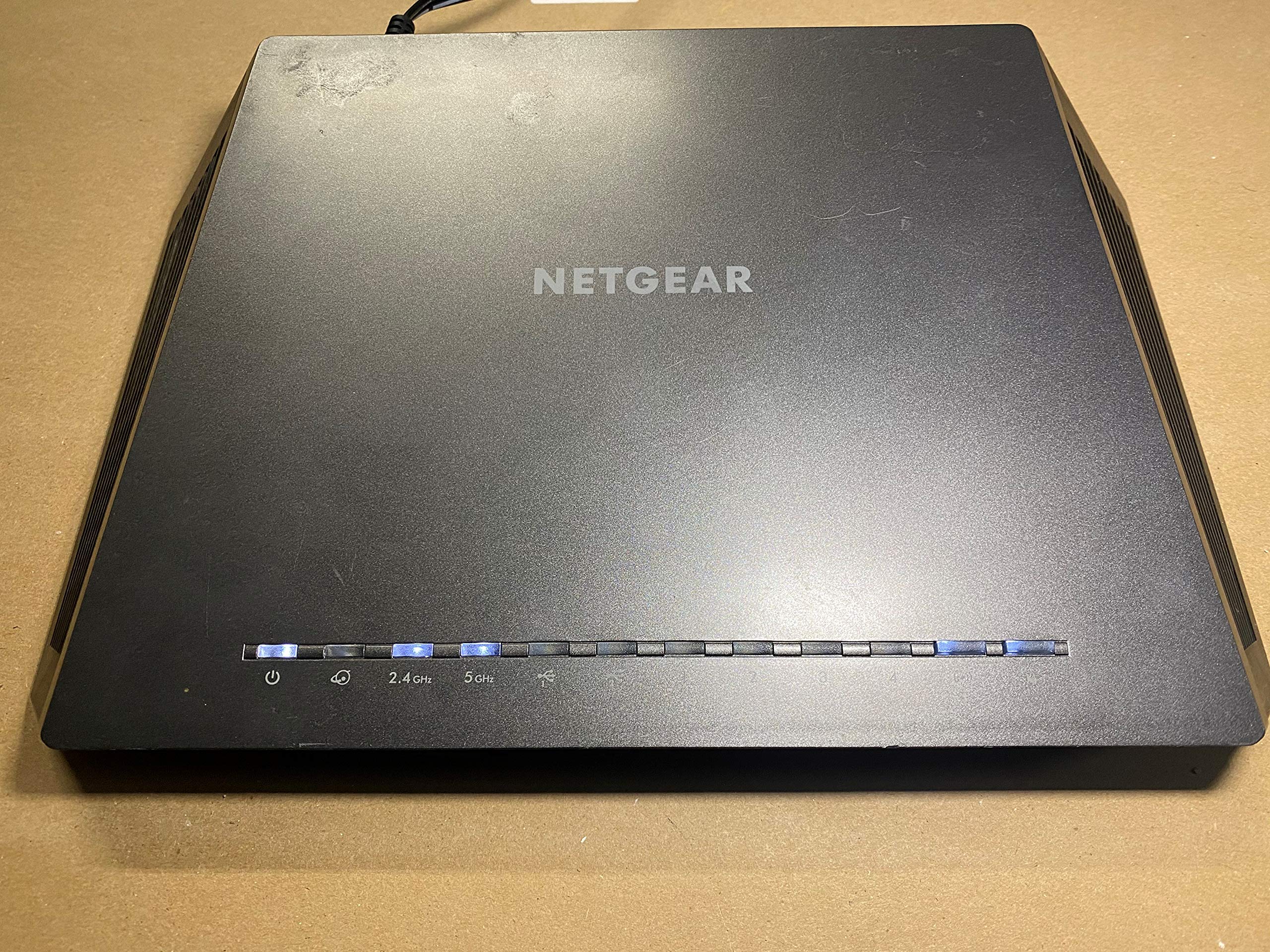 NETGEAR Nighthawk AC1900 Dual Band Wi-Fi Gigabit Router (R7000)