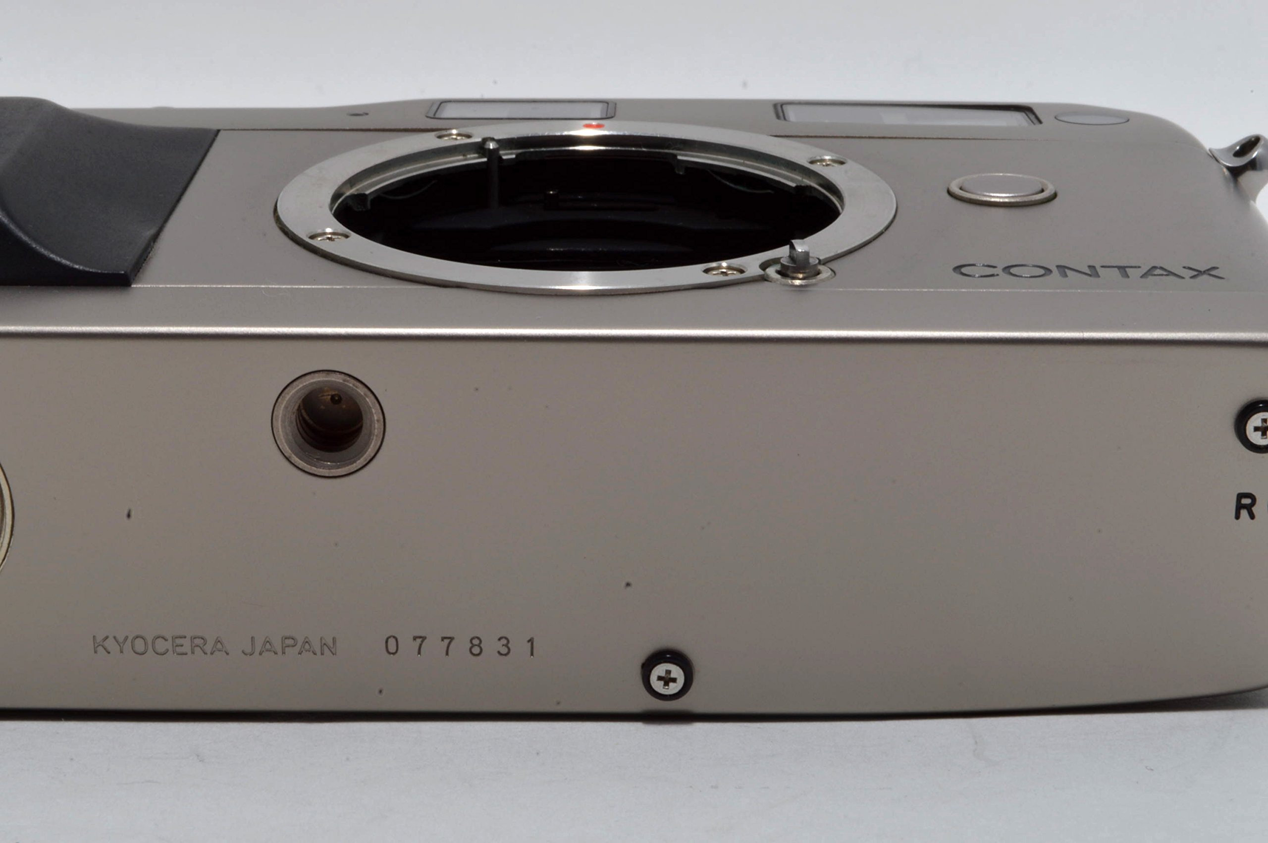 Contax G1 Green Label 35mm Rangefinder Film Camera Body　[Body　ONLY]　（S/N:077831）＃52737