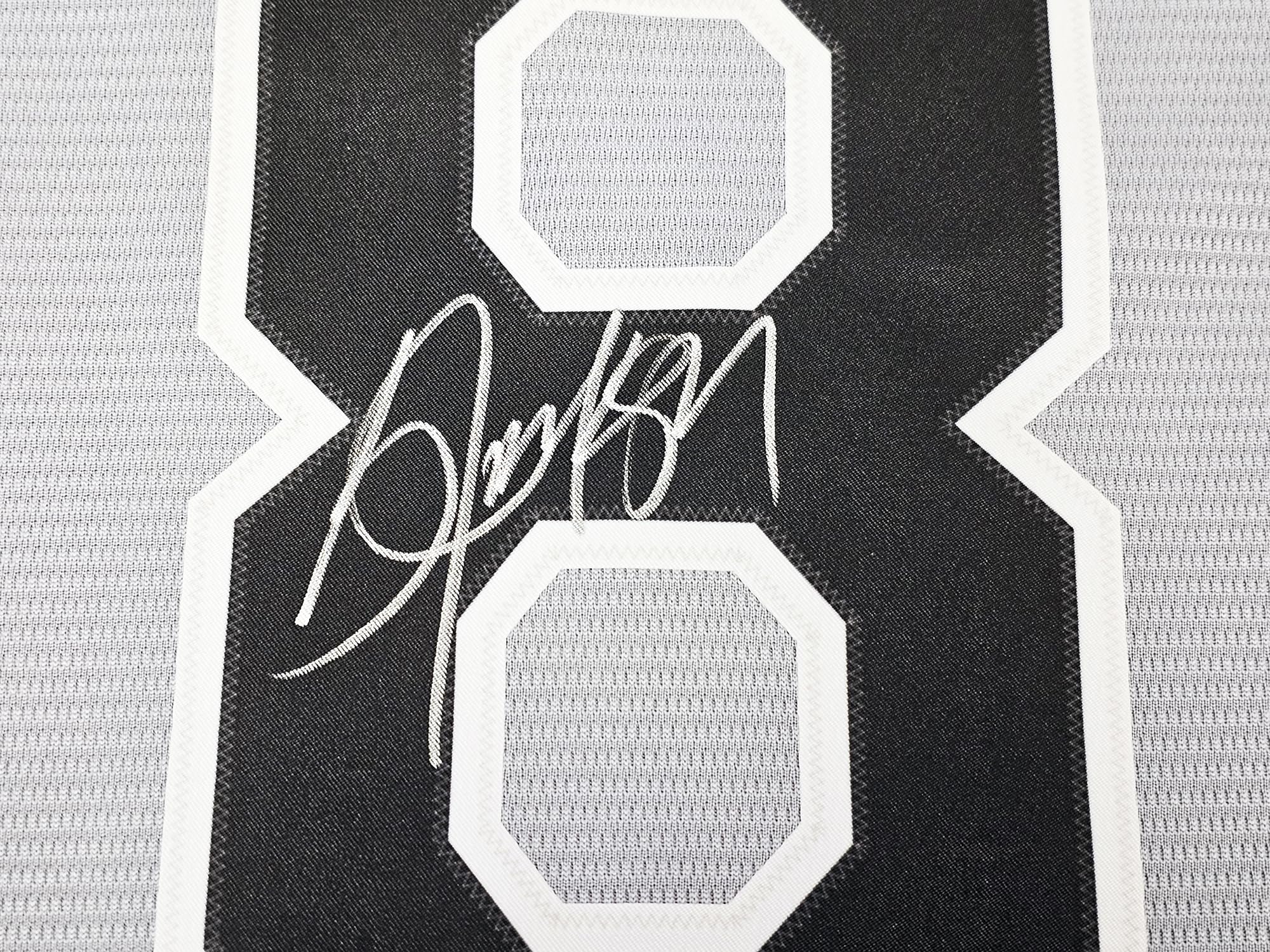 White Sox Bo Jackson Autographed Gray Authentic Jersey Size L Beckett BAS Witness Stock #218038