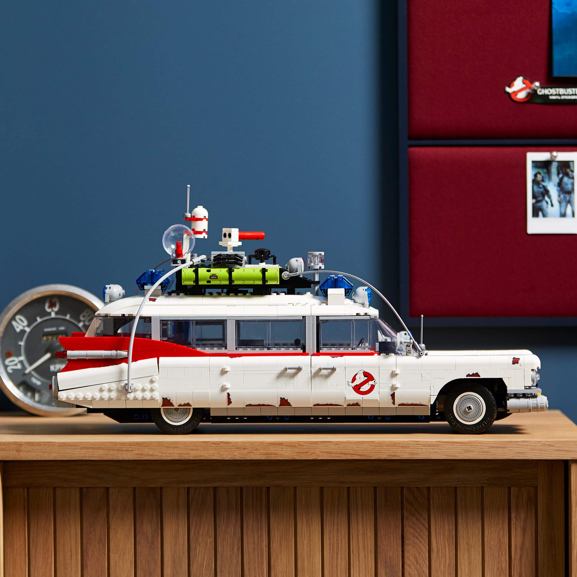 LEGO Icons Ghostbusters ECTO-1 10274 Car Kit, Large Set for Adults, Gift Idea for Men, Women, Her, Him, Collectable Model for Display, Nostalgic Home Décor