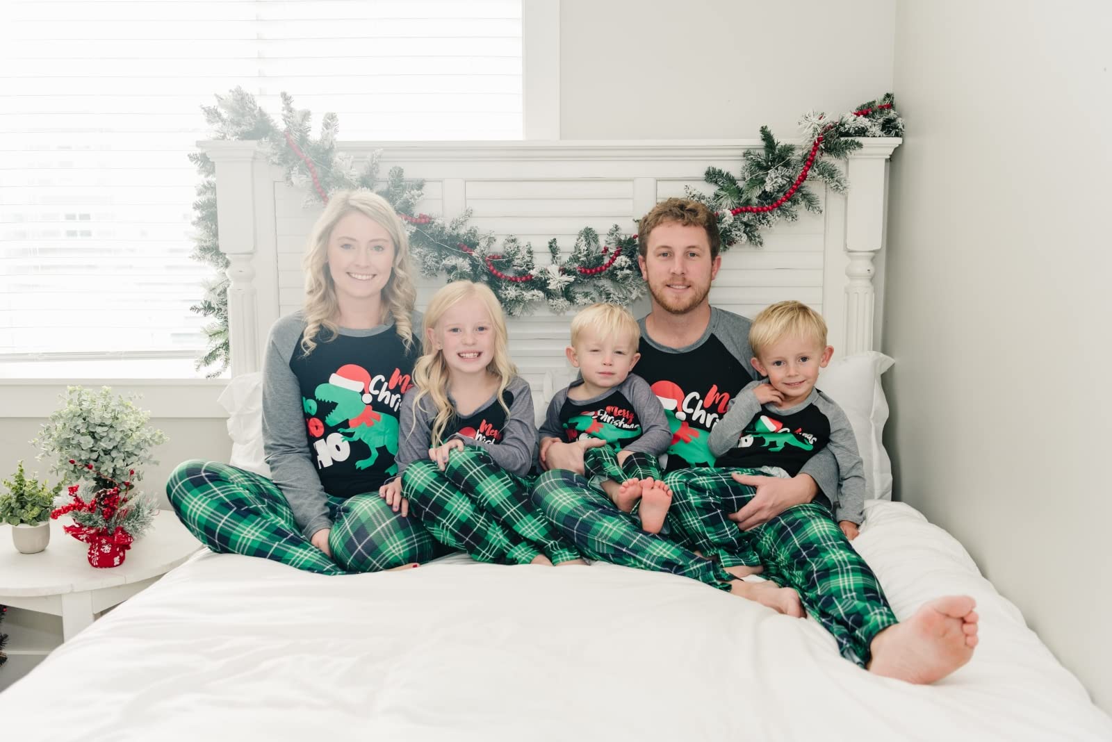 IFFEI Family Matching Pajamas Set Christmas Dinosaur and Green Plaid Print Long-sleeve Sleepwear Pet