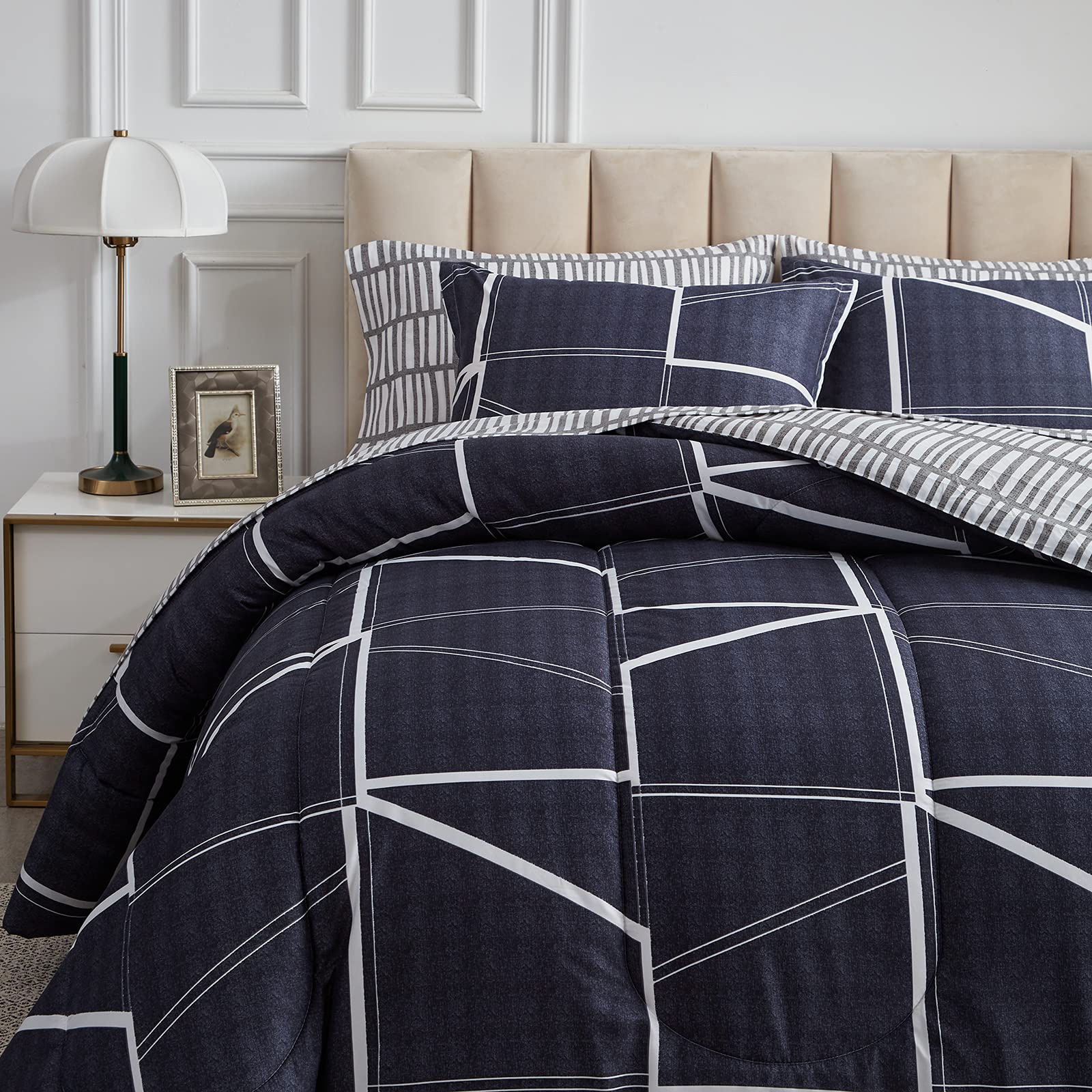 Navy Blue Bed in a Bag 7 Pieces Queen Size All Season Navy White line - Soft Microfiber Reversible Bed Comforter Set (1 Comforter, 2 Pillow Shams, 1 Flat Sheet, 1 Fitted Sheet, 2 Pillowcases)