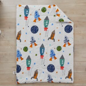 100% Cotton 4 Pieces White Space Toddler Bedding Set with Colorful Rocket Stars and Planet Includes Adorable Quilted Comforter, Blue Gray Fitted Sheet, Top Sheet, and Pillow Case for Boys Girls