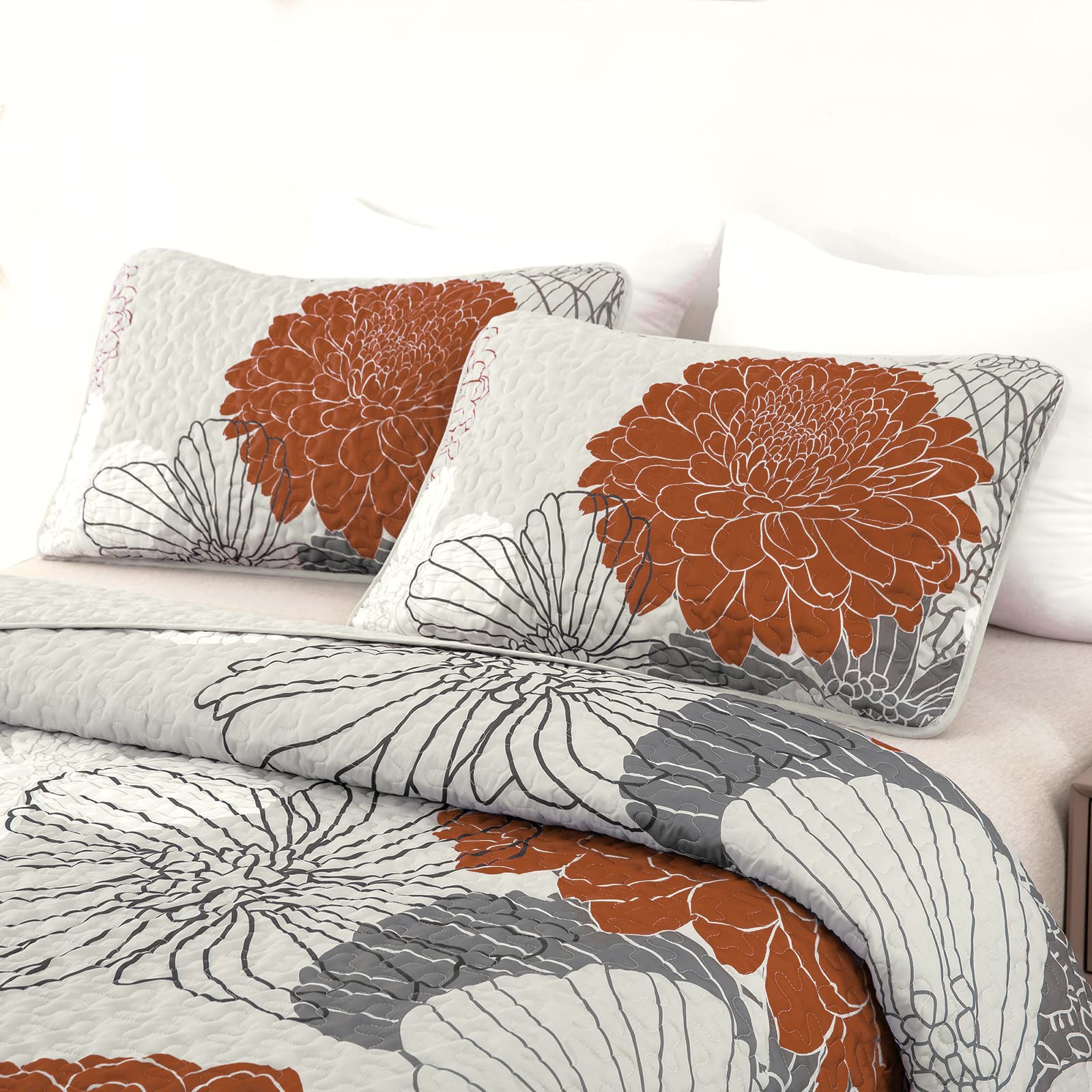 Floral Pattern Quilt Set Queen Burnt Orange Bedspread 3 Pieces Coverlet Soft Lightweight Bed Cover with 2 Pillow Shams for All Season 96"x90"