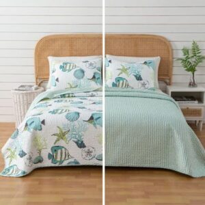 King Coastal Quilt Bedding Set, Summer Coastal Quilt with Shams, Beach 3-Piece Reversible All Season Bedspread Quilt Set. Lightweight Nautical Quilted Coverlet. Seaside Collection, Blue Fish