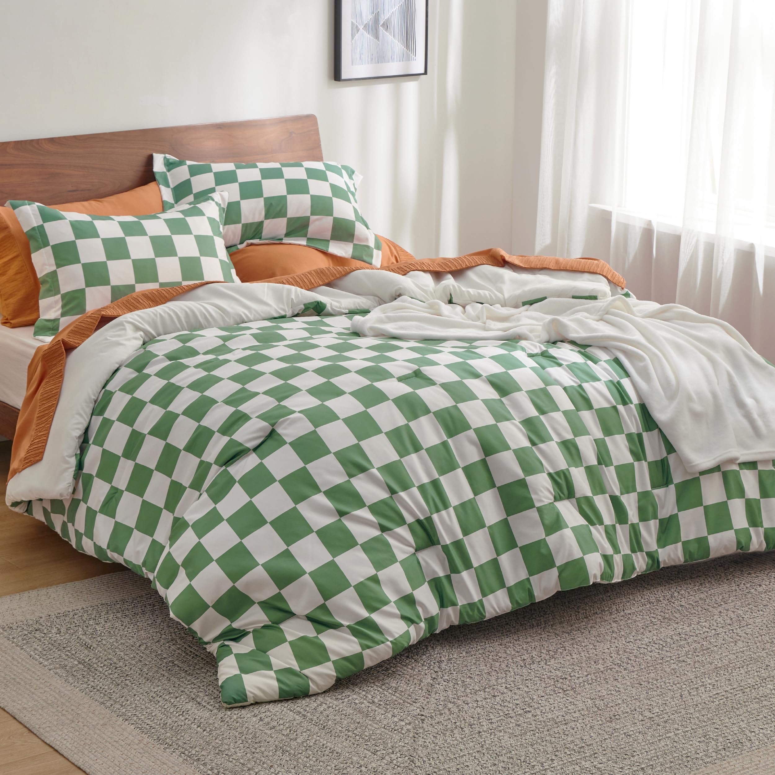 Bedsure Green Checkered Comforter Set - Bedding Comforter Set Queen, Green White Fluffy Grid Plaid Comforter, 3 Pieces, Includes 1 Comforter (90"x90") and 2 Pillow Shams (20"x26"+2")