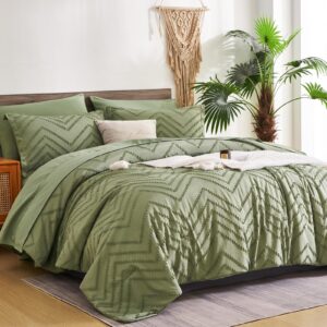 FLYMME Sage Green Queen Comforter Set with Sheets,Tufted Bed in a Bag 7 Pieces, Chevron Boho Shabby Chic Farmhouse Bedding Set,Soft Microfiber Comforter for ALL Season（Sage Green,90”*90”）