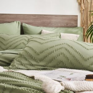 FLYMME Sage Green Queen Comforter Set with Sheets,Tufted Bed in a Bag 7 Pieces, Chevron Boho Shabby Chic Farmhouse Bedding Set,Soft Microfiber Comforter for ALL Season（Sage Green,90”*90”）