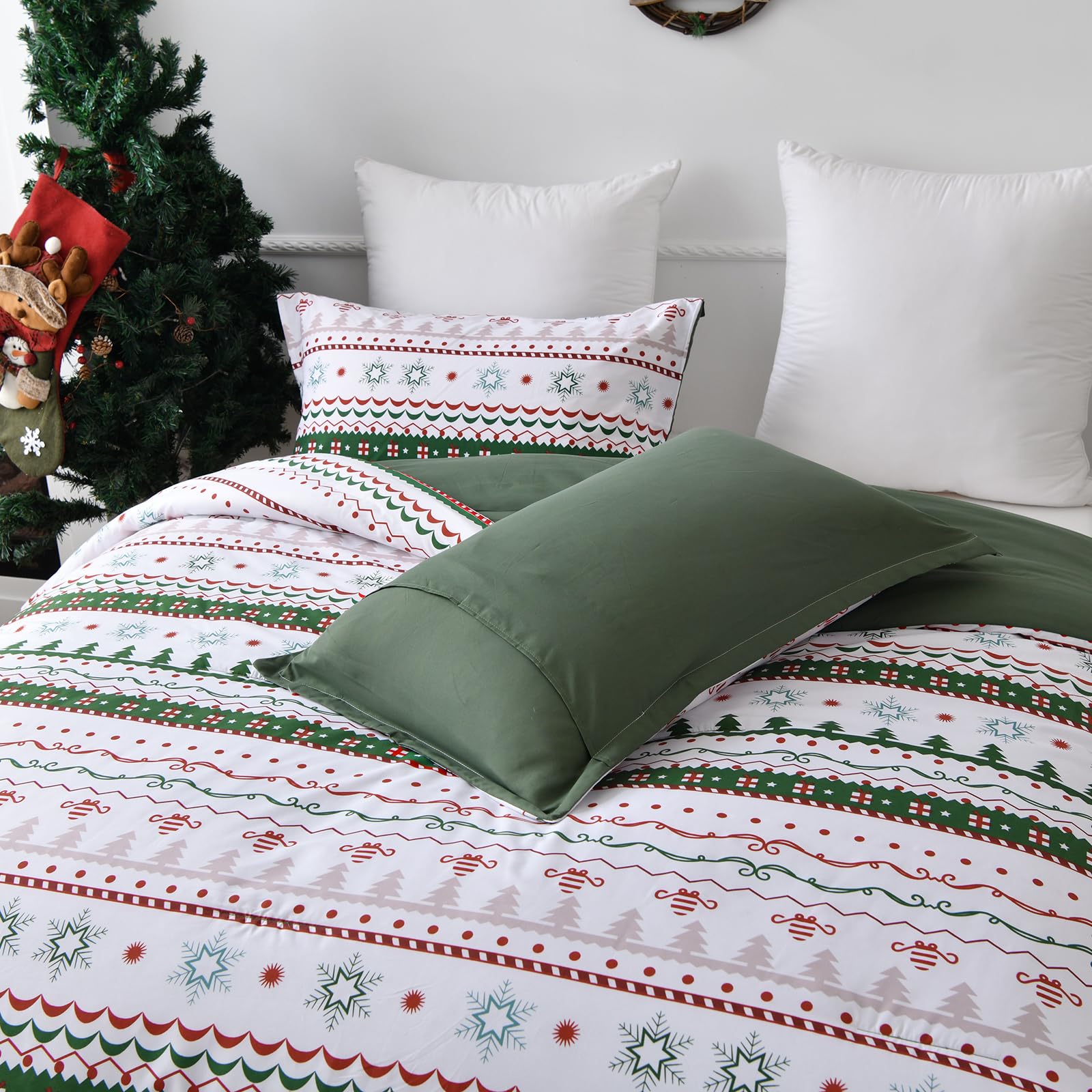 Dinjoy Christmas Comforter Set King Size, Green White Snowflake Christmas Tree Printed Pattern Holiday Bedding Set 3 Pieces, Soft Microfiber Xmas Holiday New Year Gift Bed Comforter 104" x 90"