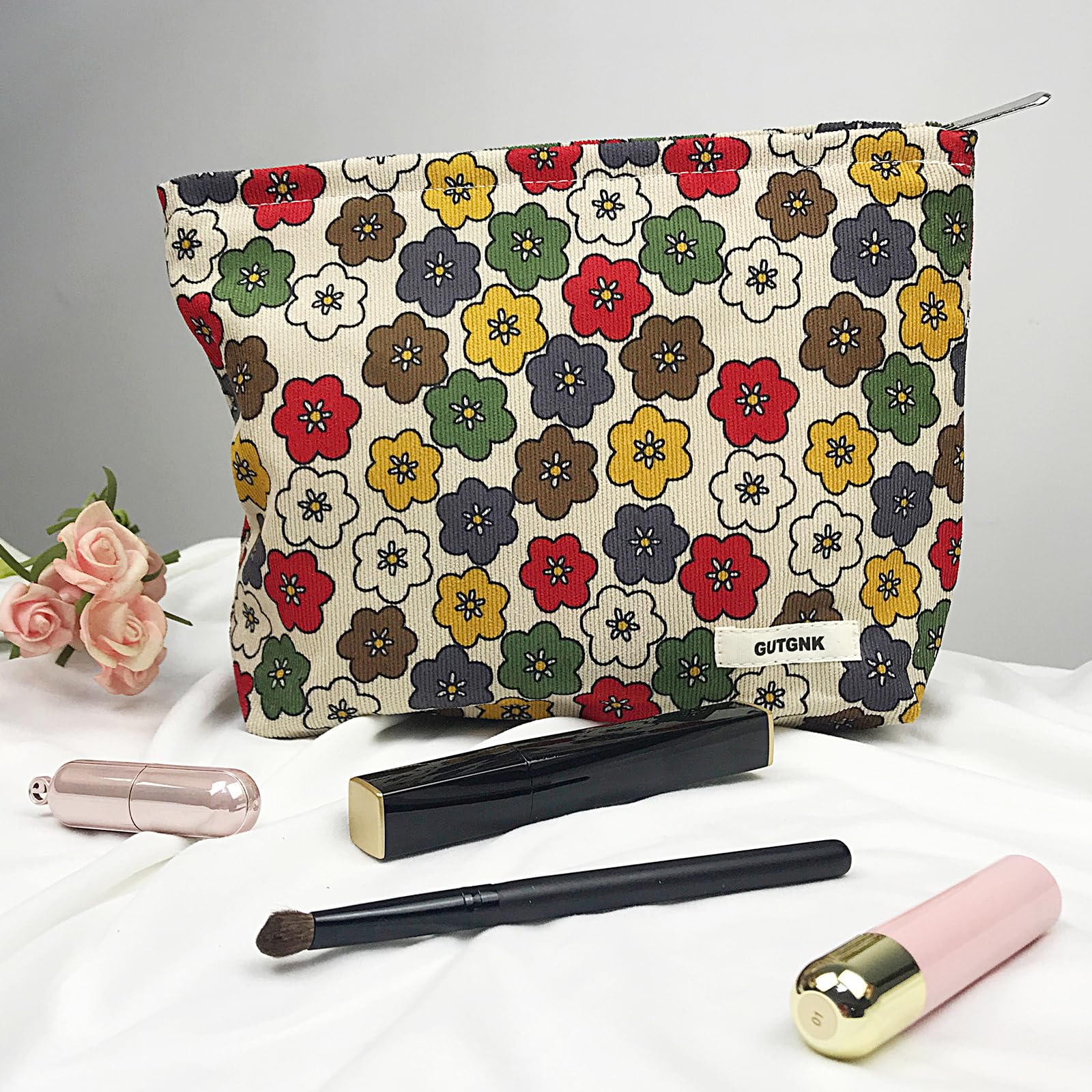 GUTGNK Women's Cosmetic Bag, Corduroy Cosmetic Bag Retro Flowers Travel Cosmetic Bag Small Cosmetic Bag Skin Care Cosmetic Change and Wash Handy Bag Zipper Organizer