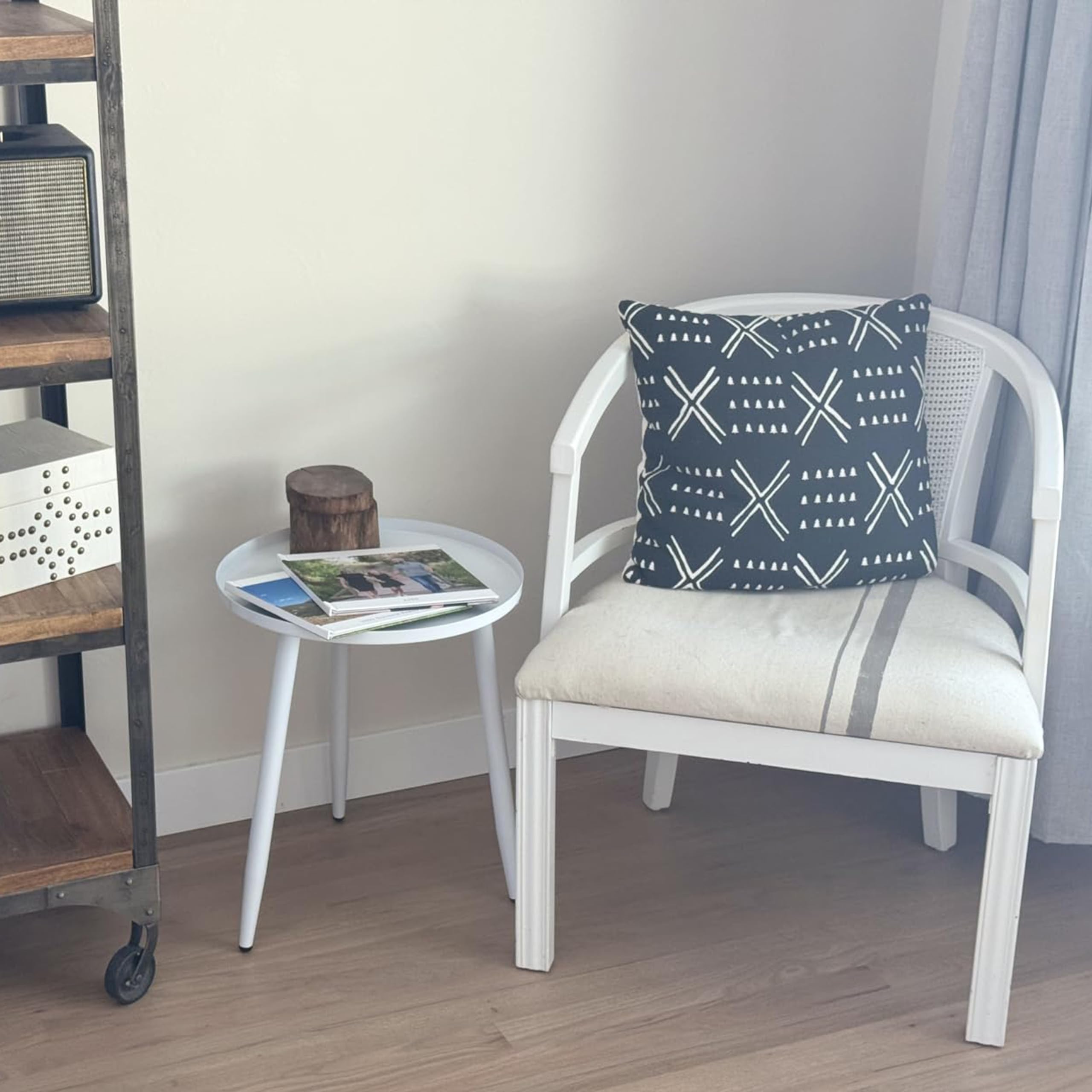 End/Side Tables - Small Round Accent Table, Metal White Narrow Night Stands with 3 Legs, Ideal for Any Room-Side Tables Living Room, Bedroom, Plant Stand Balcony, Indoor & Outdoor