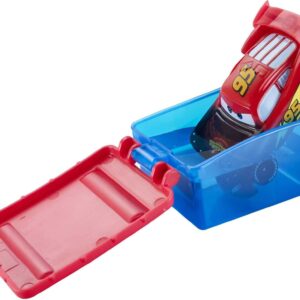 Mattel Disney and Pixar Cars Mack Toy Truck & Lightning McQueen Color-Change Car, Dip & Dunk Trailer with 2 Levels & 2 Water Tanks