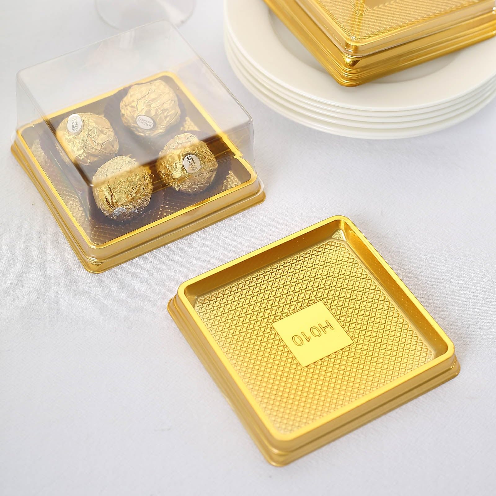 Efavormart 50 Pack | Clear/Gold Square Mini Plastic Dessert Party Favor Boxes, Cupcake Muffin Food Containers - 4"X4"X2.5"