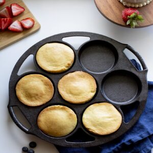 Lodge Seasoned Cast Iron Mini Cake Pan, 7 Impressions