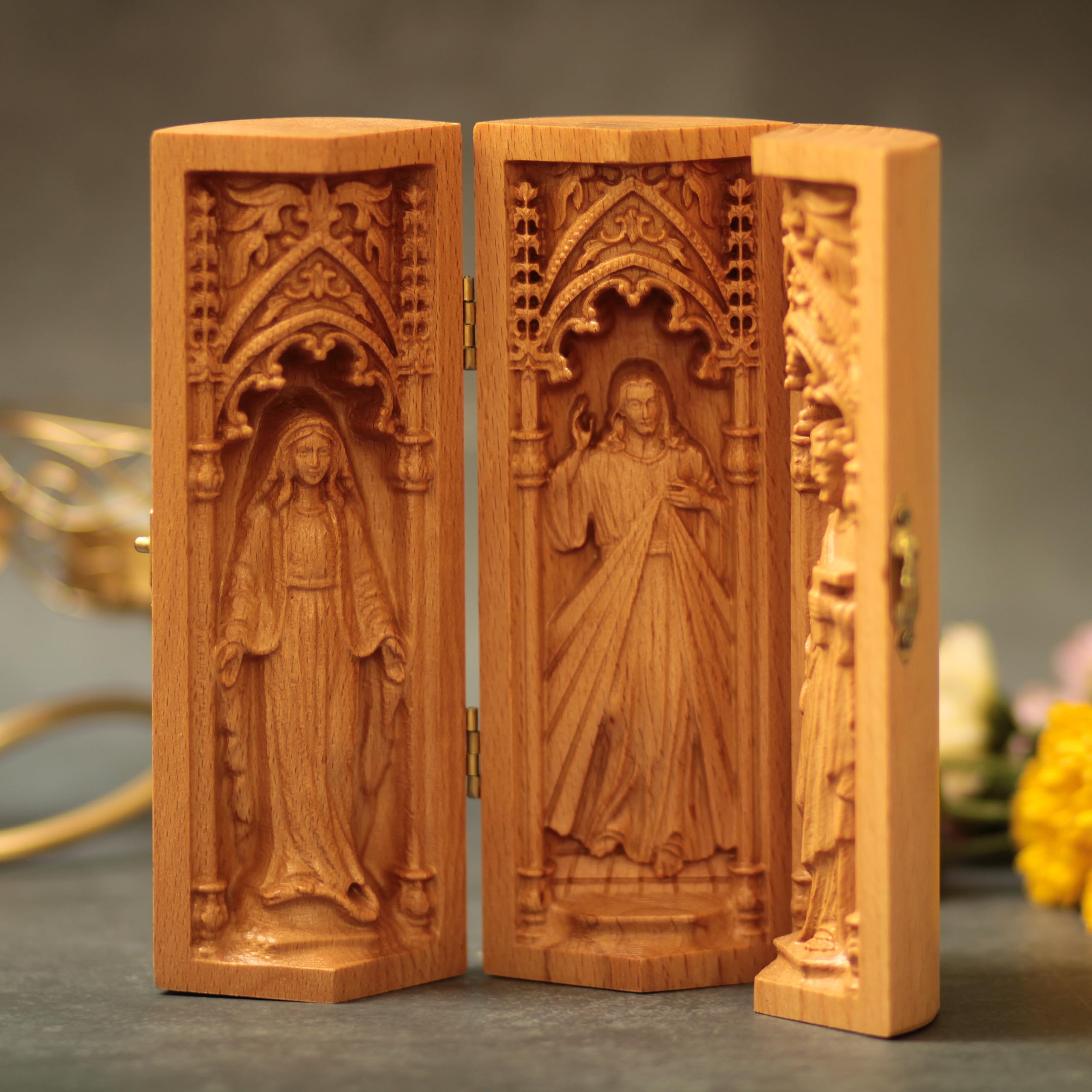 Holy Family Catholic Triptych of the Virgin Mary Jesus Christ St Joseph Portable Altar Catholic Home Decor Wood Handicrafts Religious Gifts