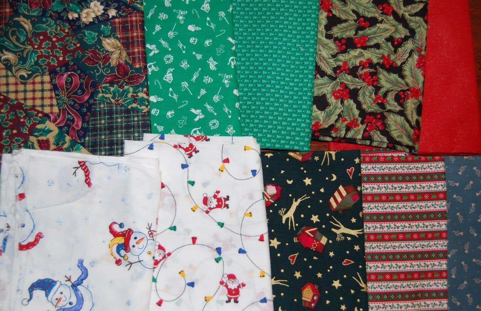 Lot of 40Pcs Christmas Quilt Blocks, Cotton Fabric Charm Pack, 10" Squares