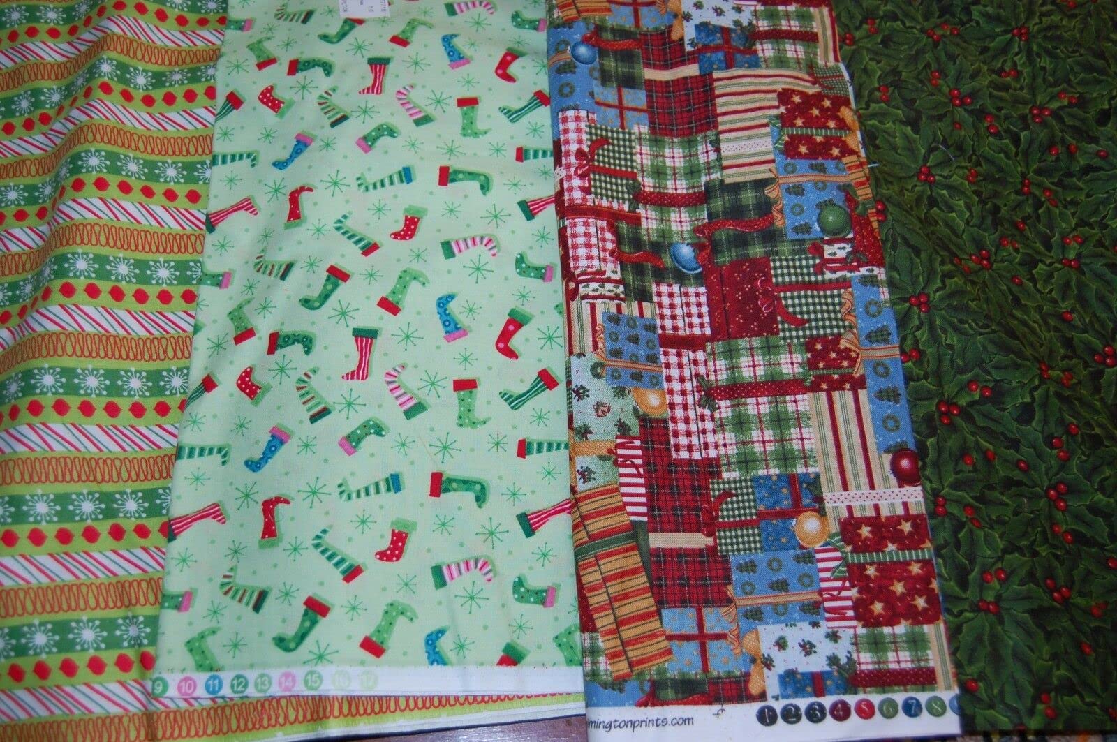 Lot of 40Pcs Christmas Quilt Blocks, Cotton Fabric Charm Pack, 10" Squares