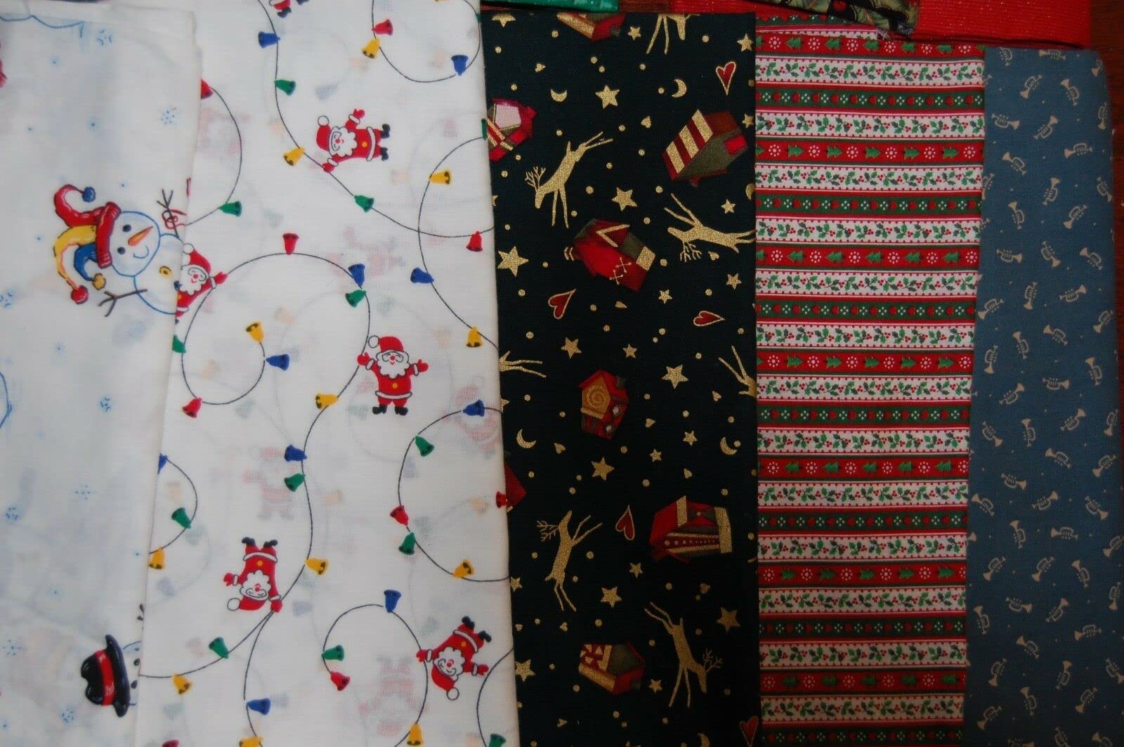 Lot of 40Pcs Christmas Quilt Blocks, Cotton Fabric Charm Pack, 10" Squares