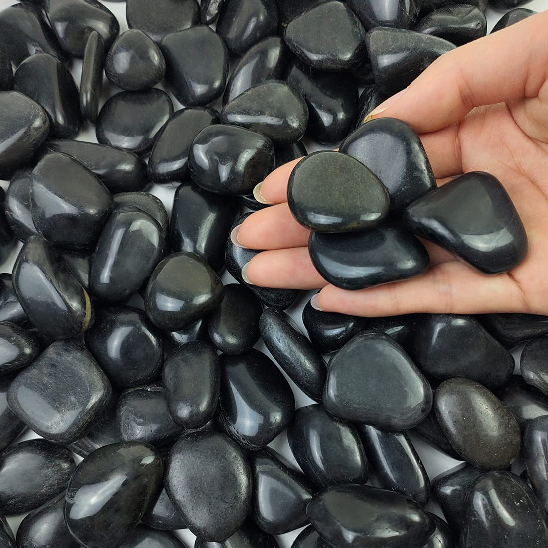 FANTIAN 2lbs Black Pebbles for Indoor Plants, Polished Black River Rocks for Potted Plants Vase Aquarium Landscaping and Outdoor Garden Decorative Black Stones