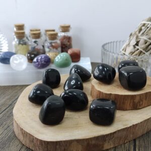 MAIBAOTA Black Obsidian Crystal Stones Natural Healing Crystals Bulk Polished Tumbled Crystals Stones Rocks Energy Balance Crystal Gemstones Vase Filler Decorative Reiki Witch Quartz Crstal Stones