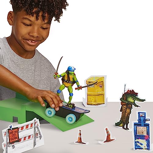 Teenage Mutant Ninja Turtles: Mutant Mayhem Leonardo on a Skateboard with Accessories by Playmates Toys - AMAZON Exclusive