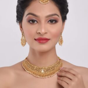 Efulgenz Indian Jewelry Sets for Women Gold Tone Indian Bollywood Traditional Crystal Pearl Wedding Choker Necklace Earrings Maang Tikka Jewelry Set Indian Bridal Jewelry