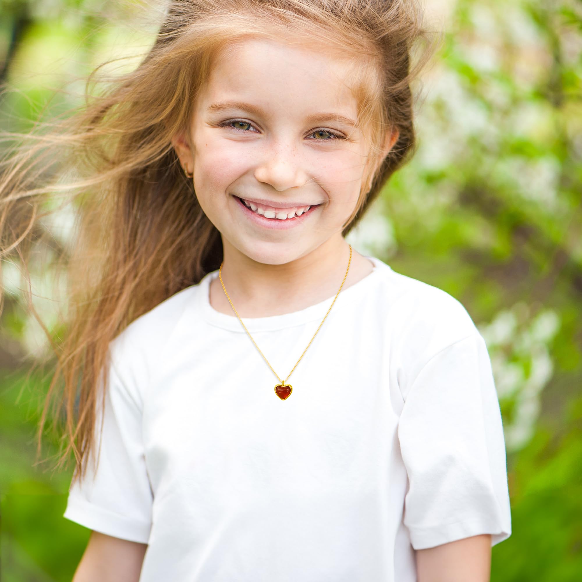 SmileBelle Heart Necklace Carnelian Necklace for Girls, Gold Heart Necklaces Spiritual Gifts for Women, Red Crystal Heart Necklace as Carnelian Jewelry for Birthday or Lover Anniversary Gifts for Her