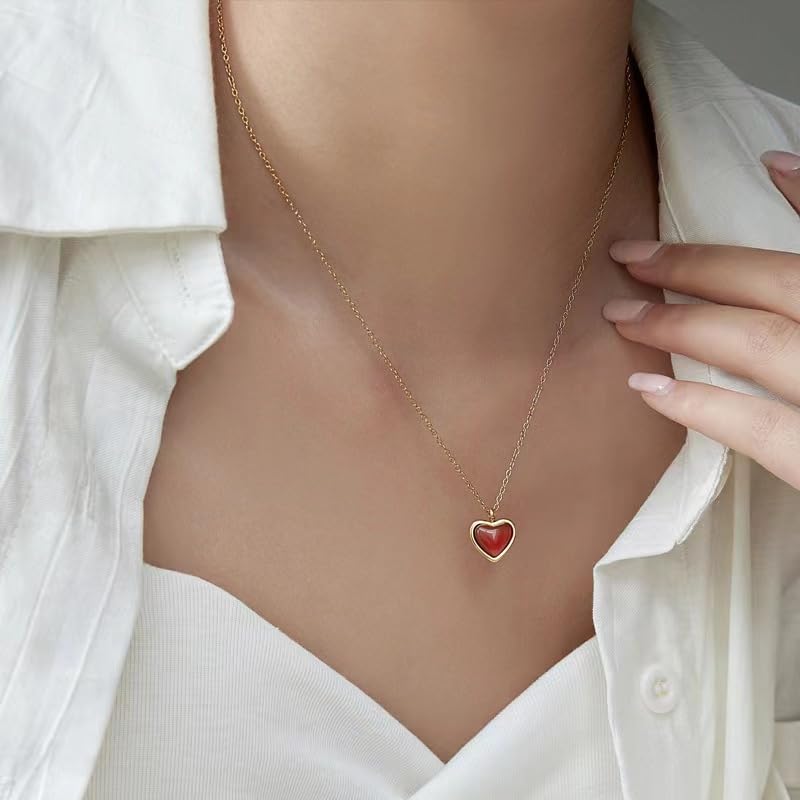 SmileBelle Heart Necklace Carnelian Necklace for Girls, Gold Heart Necklaces Spiritual Gifts for Women, Red Crystal Heart Necklace as Carnelian Jewelry for Birthday or Lover Anniversary Gifts for Her