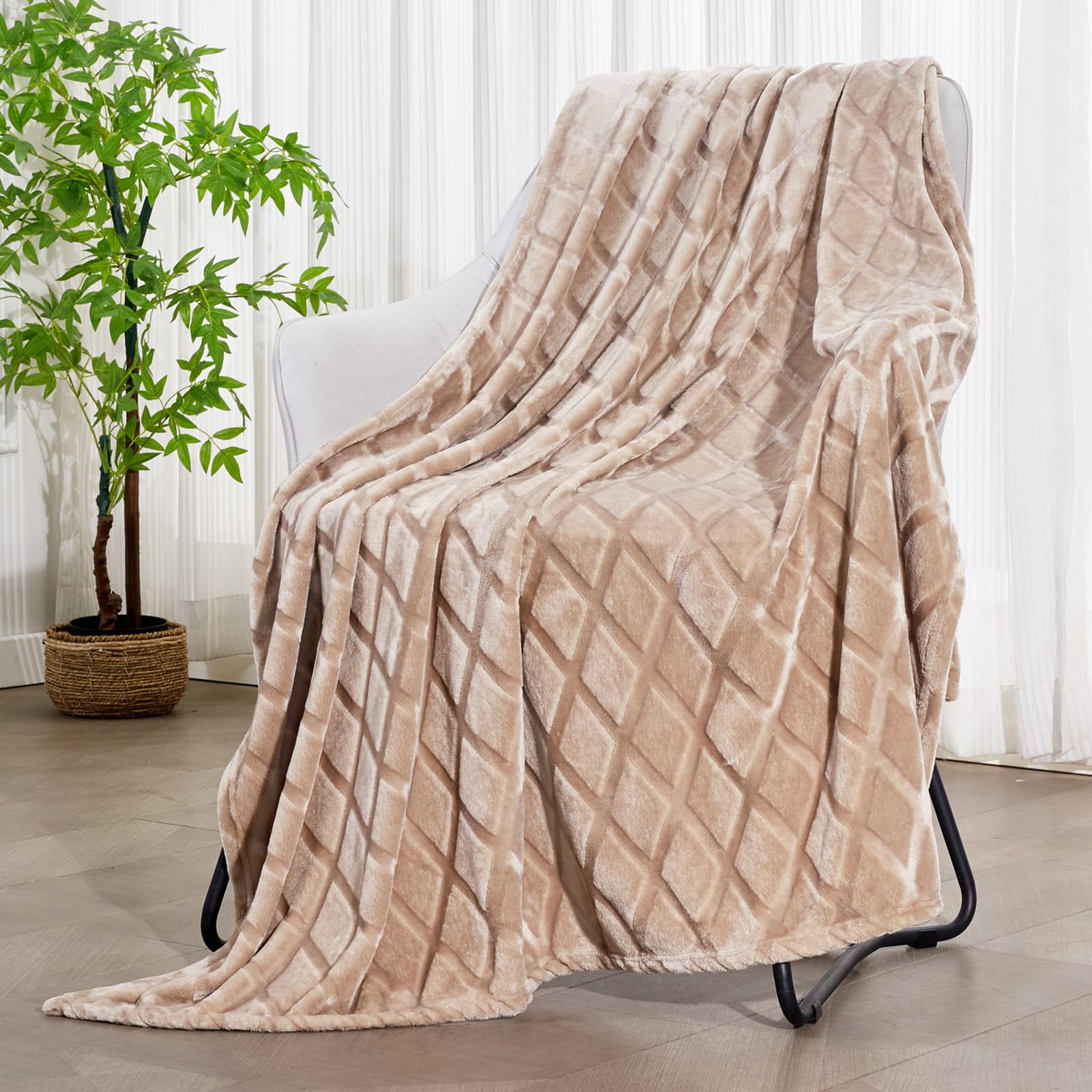 Exclusivo Mezcla Soft Throw Blanket for Couch, 50x70 Inches Flannel Fleece Blanket, Decorative Geometry Pattern Plush Blankets for All Season, Camel Blanket