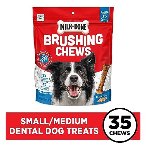 Milk-Bone Original Brushing Chews, 35 Small/Medium Daily Dental Dog Treats Scrubbing Action Helps Clean Teeth