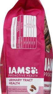 IAMS PROACTIVE HEALTH Adult Urinary Tract Healthy Dry Cat Food with Chicken Cat Kibble, 3.5 lb. Bag