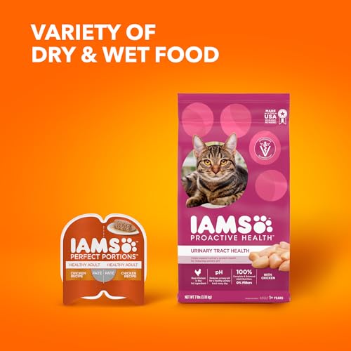 IAMS PROACTIVE HEALTH Adult Urinary Tract Healthy Dry Cat Food with Chicken Cat Kibble, 3.5 lb. Bag